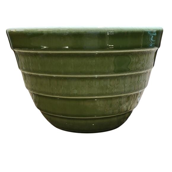 Crate & Barrel Green Bowl 7" D and 4 1/2" Tall - Portugal - Picture 1 of 16
